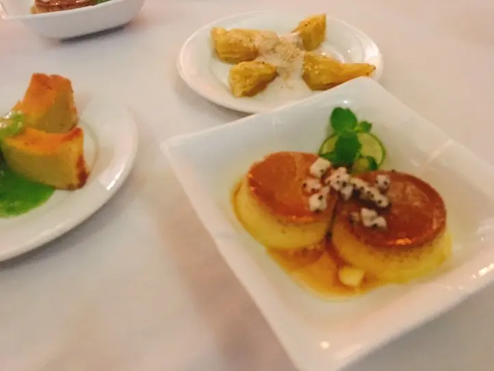 高級ベトナム料理レストラン「テンプル・クラブ」でディナーを