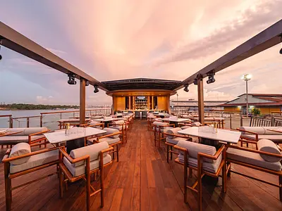 アイコン・サイゴン・クルーズ サンセットクルーズB（軽食・１ドリンク付き）