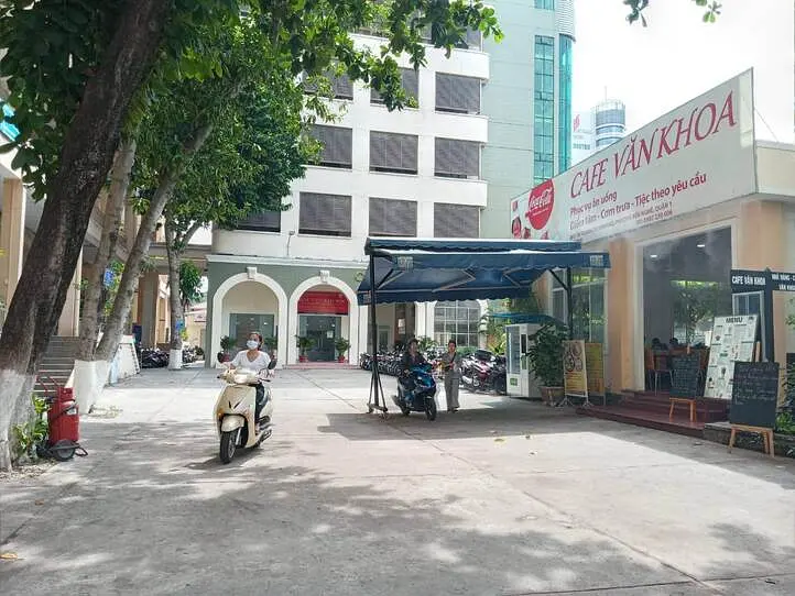 ホーチミンでベトナム語を習うならどこが良い？2つの学校を比較！