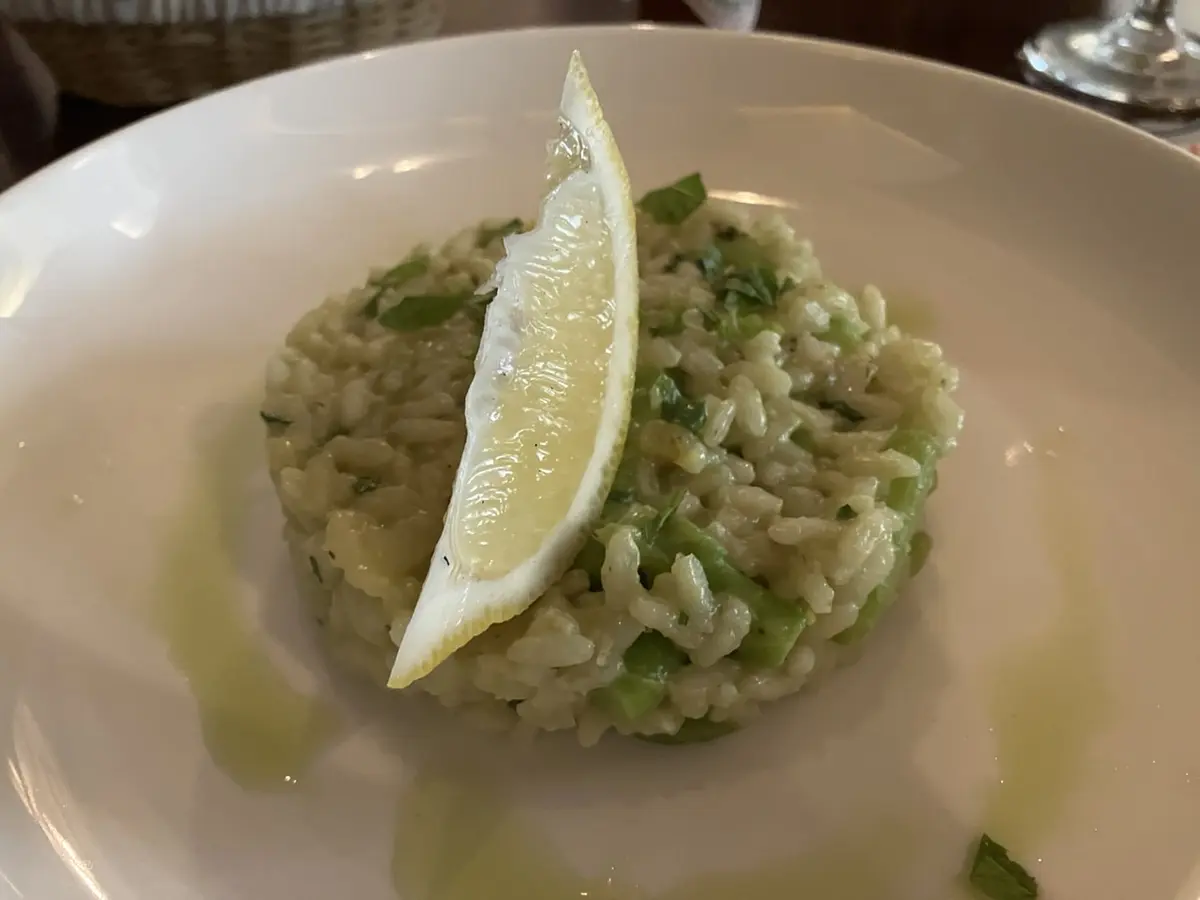 　お得なランチが楽しめるホーチミンのお店２つ