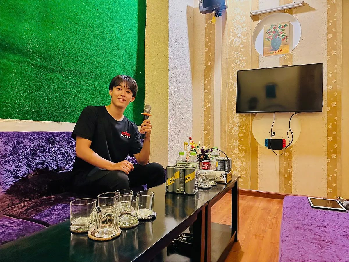 ホーチミンの夜に一味！カラオケ店『フォー・ユー』