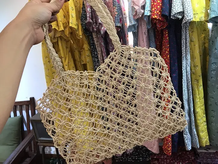 ベトナムのリノベーションアパートで、おしゃれな雑貨屋巡りを楽しむ