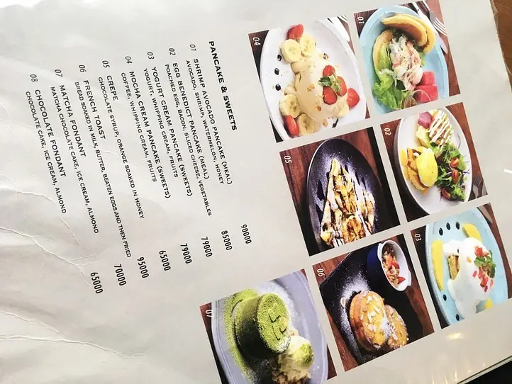 日本人経営の静かで落ち着けるカフェ「KAMAKURA」（カマクラ）