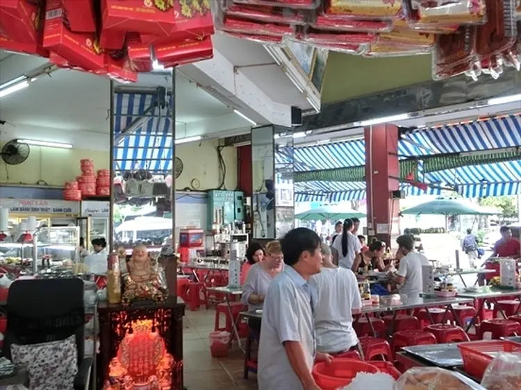 Nhu Lan (ニューラン)