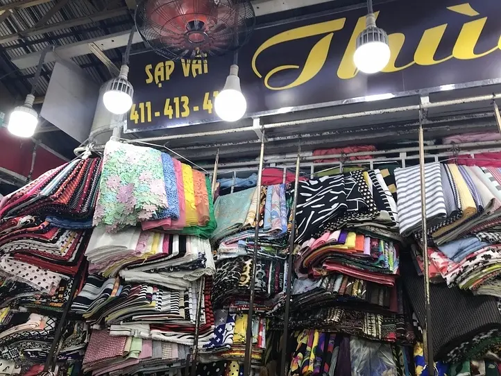 タンディン市場、どんな布を買ったらいい？在住者のお気に入りのお店をご紹介！