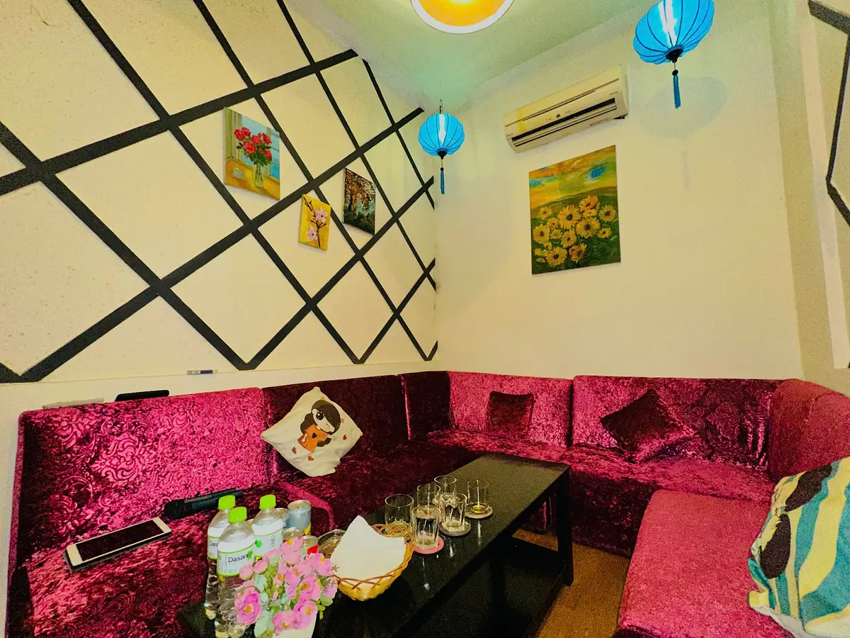 ホーチミンの夜に一味！カラオケ店『フォー・ユー』