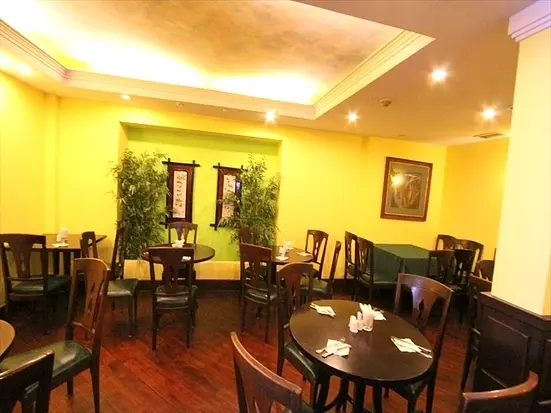 コー・ノイ (ボン セン アンネックス ホテル内)