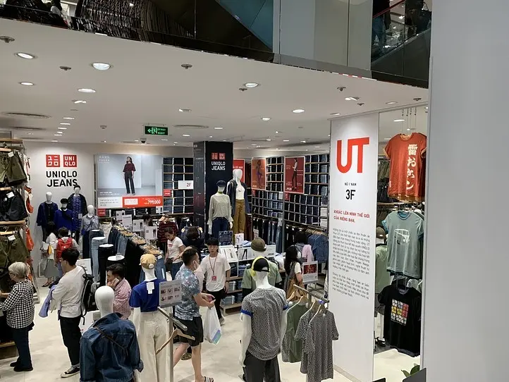 ベトナムホーチミンにユニクロ１号店がついにオープン！