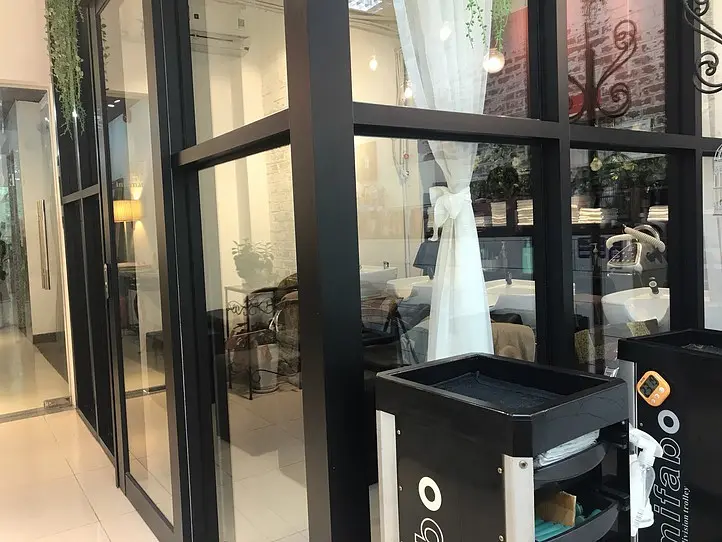 ホーチミン市内の日系美容室で「ヘッドスパ」体験〜CLEO hair international〜
