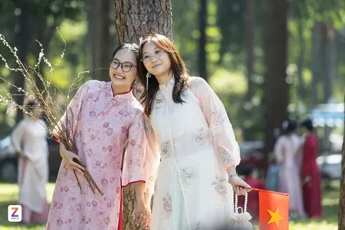 【2026年最新】ホーチミンの街がアオザイに染まる！テト写真の魅力と撮影スポット案内