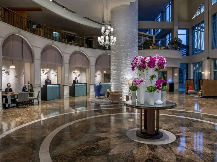 ソフィテル サイゴン プラザ