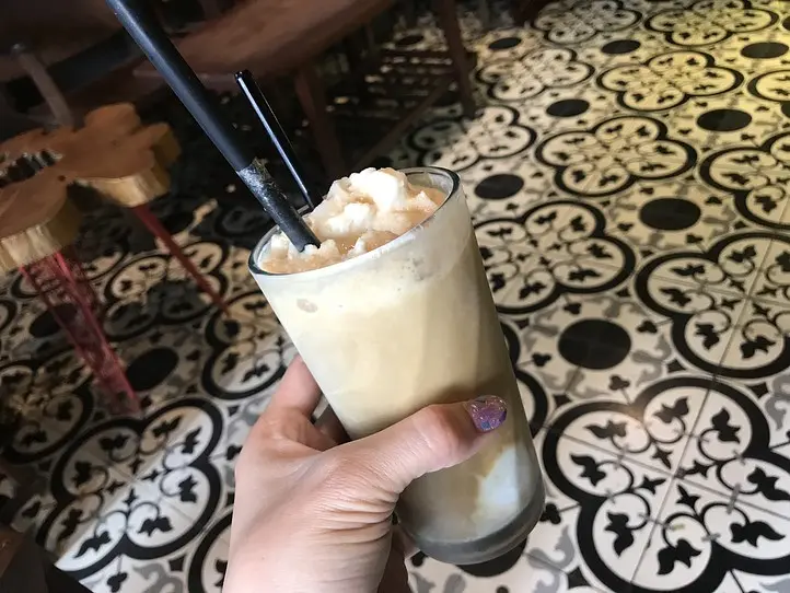 タオディエンでモーニング散歩〜バインミーとベトナムコーヒー