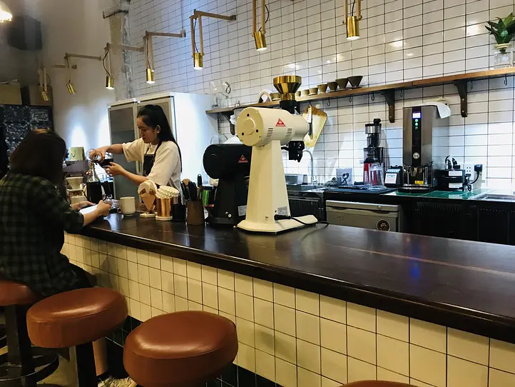 観光エリアど真ん中！本格派カフェ～Phin & Bean Roastery～ (フィン アンド ビーン  ローストリー)