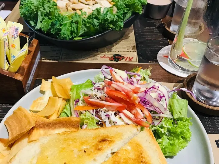 ボリューム満点のサンドウィッチが食べられるカフェレストラン～Journeys Sandwich Bistro