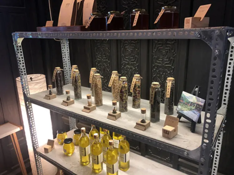 ズズコンセプトストア