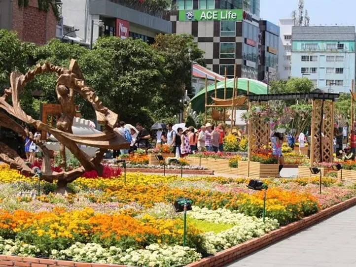 2016年旧正月！グエンフエ通りのフラワーロードを散策♪