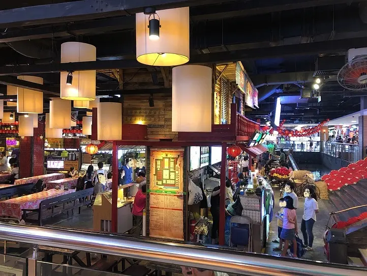 「食」と「お買い物」を涼しい屋内で一気に楽しめるセンスマーケット