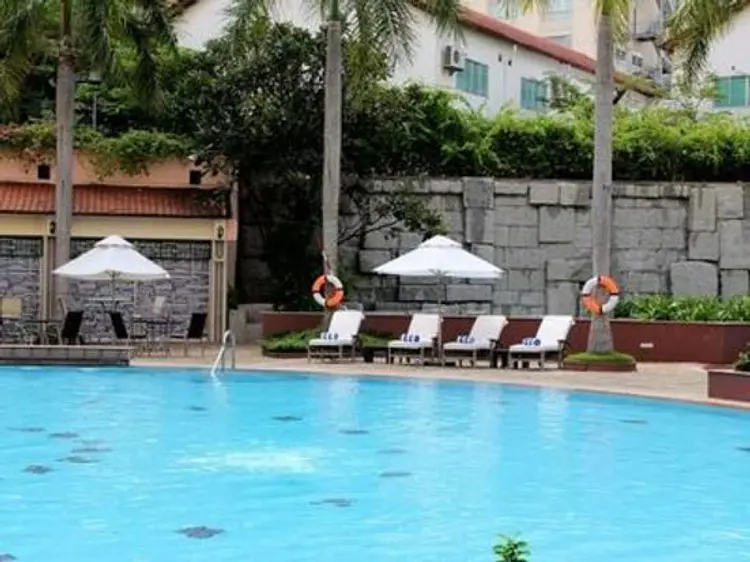 トロピカーナ プール＆バー