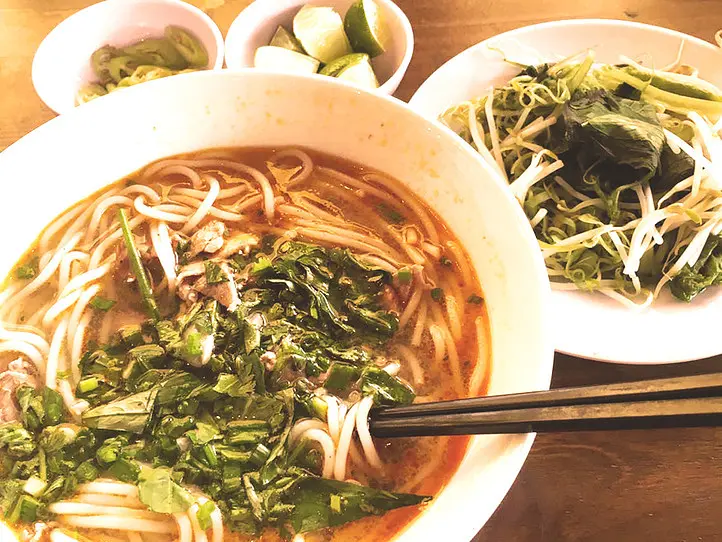 2区タオディエンで美味しいコムガーを食べるならココ！