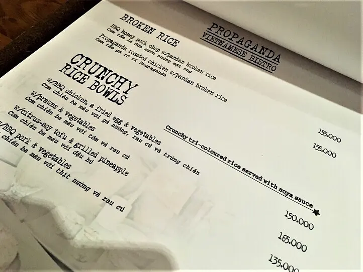 プロパガンダポスターをテーマにしたフォトジェニックなレストラン~「PROPAGANDA（プロパガンダ）」