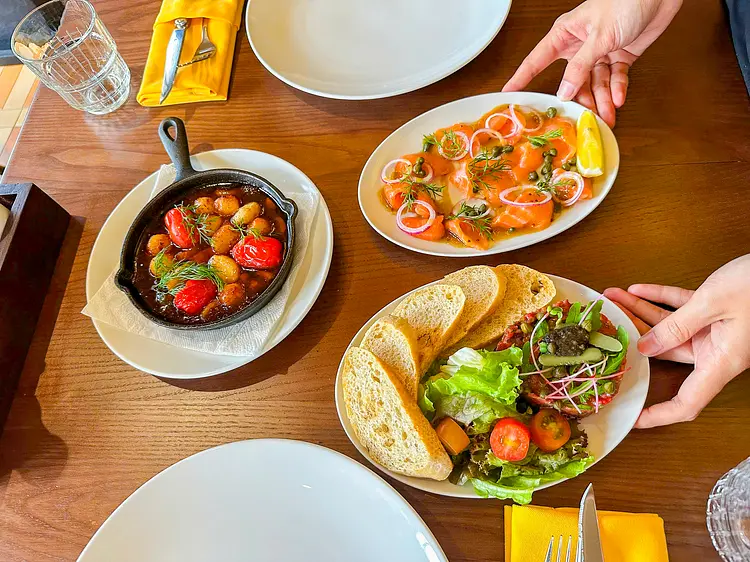 ラントルコート - ソーシャルミーティング