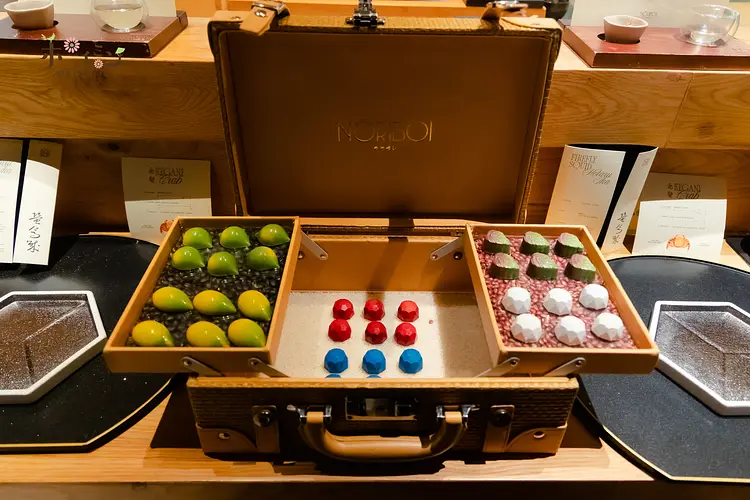 サイゴン・プレミアムサンセット & 極上おまかせの夕べ