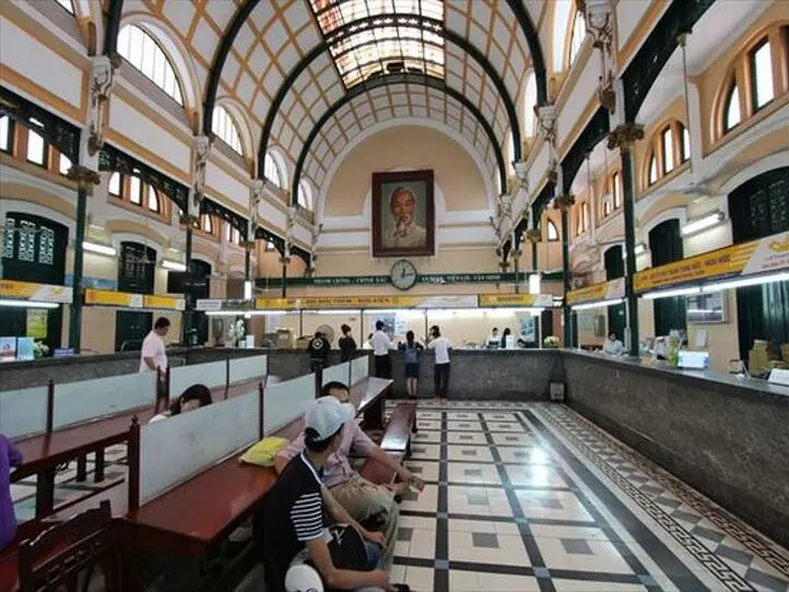 ホーチミンでパリを感じる。「中央郵便局」