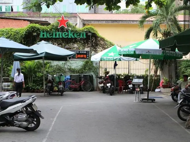 道行くぶらり旅。ちょっと高級なレストランが集うハイバーチュン通り74番地をご案内♪