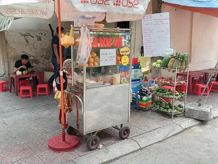 【週末特集】のんびり書店巡り。お土産探しにも！～Ho Chi Minh City