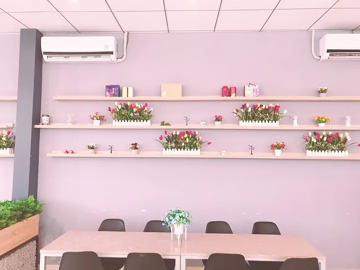 ビンズオン省にあるおいしいほうじ茶ミルクティーの専門店