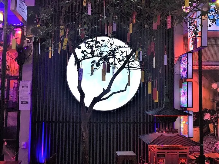 【週末特集】ホーチミンに歌舞伎町が登場？！　話題の居酒屋「チルタウン」へ行ってみた