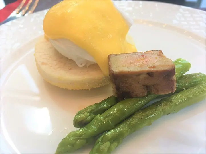 6つ星ホテル「ザ・レヴェリー・サイゴン」で朝食ビュッフェを