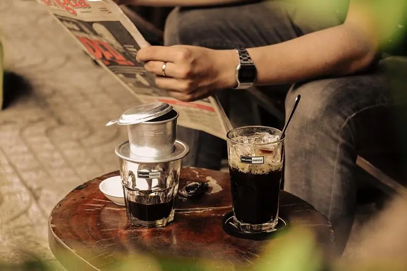 なぜベトナム人は路上でコーヒーを飲むのか 「 ベトナムの都市生活における路上コーヒー文化 」