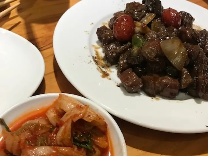 満を持してホーチミン2区にオープン！ヘルシーラム肉専門店〜TEMUJIN（テムジン）〜