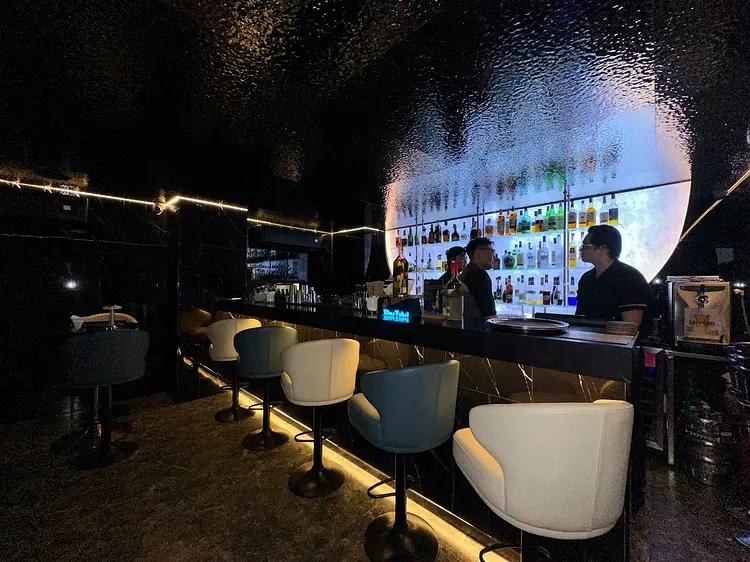 リュンヌ・レストラン＆バー