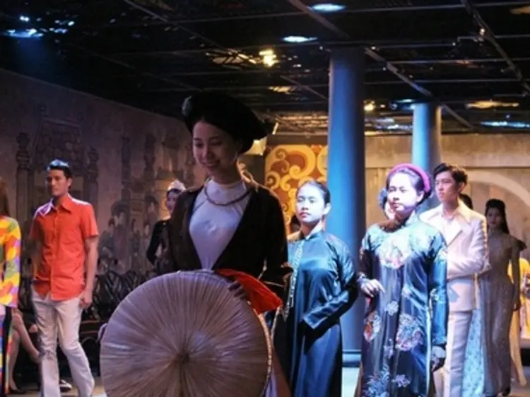 アオザイ・ショー