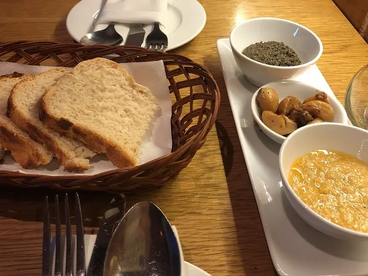 アクセスの良いレストラン！ホーチミン１区で地中海料理はいかが？