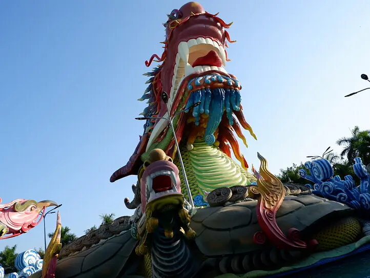 【週末特集】ブーロン寺、チルタウンなど大迫力なカメラスポットを廻る日帰り観光