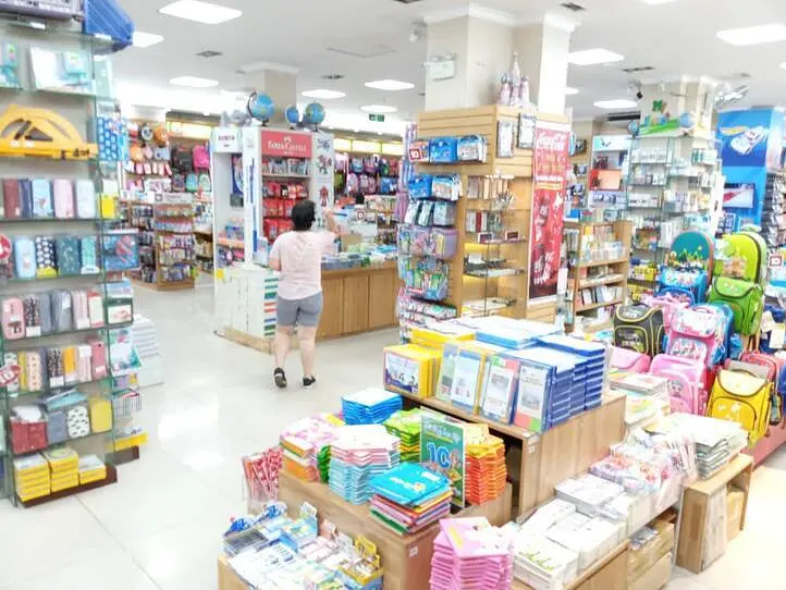 【週末特集】のんびり書店巡り。お土産探しにも！～Ho Chi Minh City