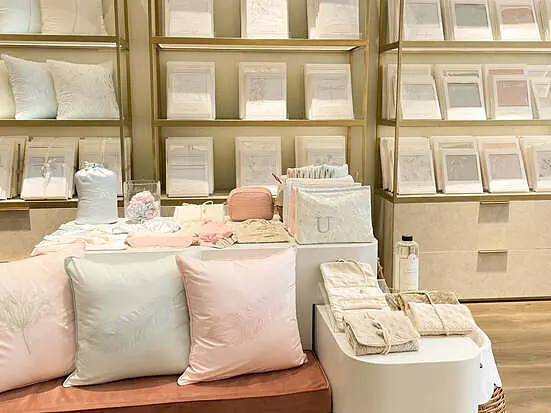 カトリーヌ・ドゥノアール・メゾン