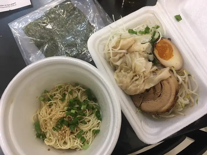 デリバリーもできる！日系のローカル向けラーメン屋「チョイオイヌードル」を食べてみた