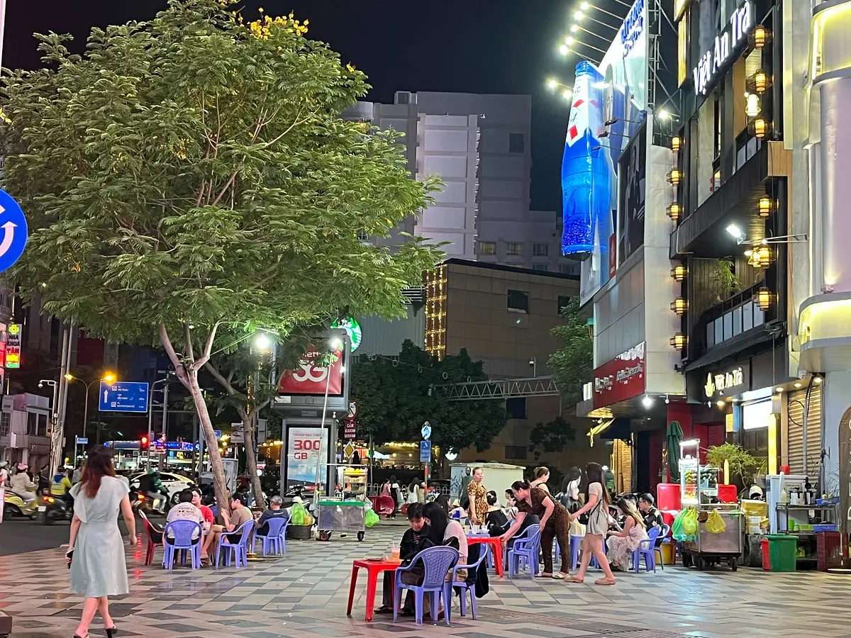 ベトナムの人たちは、なぜそんなに“座る”のが好きなのか？