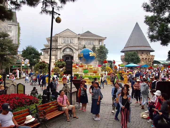 ホーチミンから1時間！ダナンの不思議なテーマパーク・バナヒルズを楽しもう