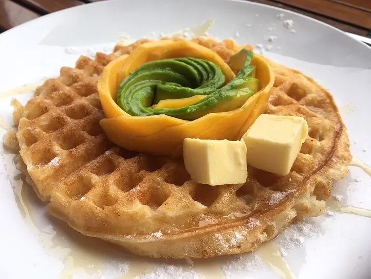 朝からフレンチトーストやワッフルが食べられるオープンカフェを2軒ご紹介