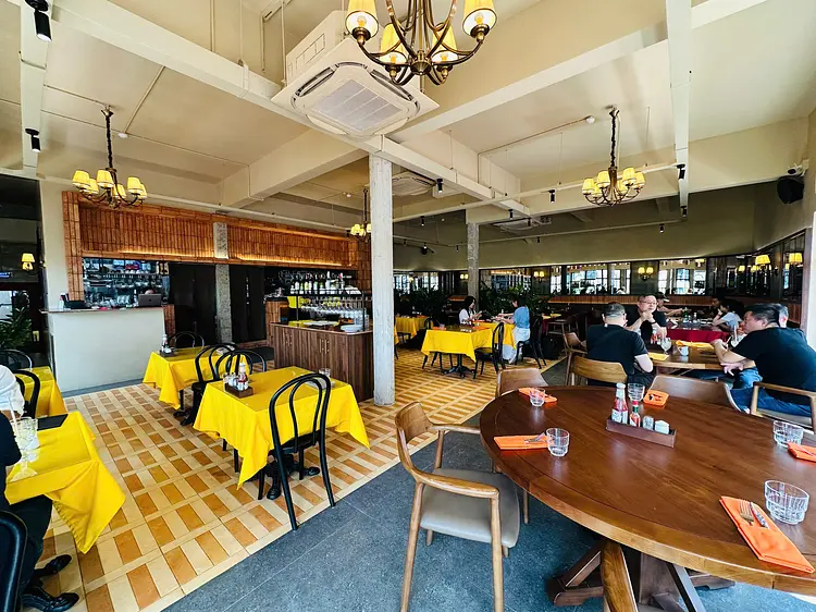 ラントルコート - ソーシャルミーティング