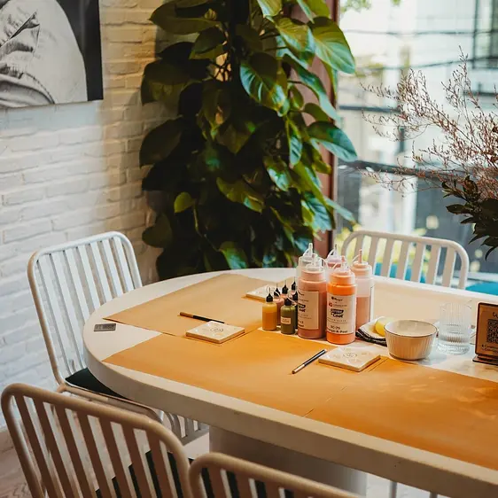 ポタリーペインティングカフェ