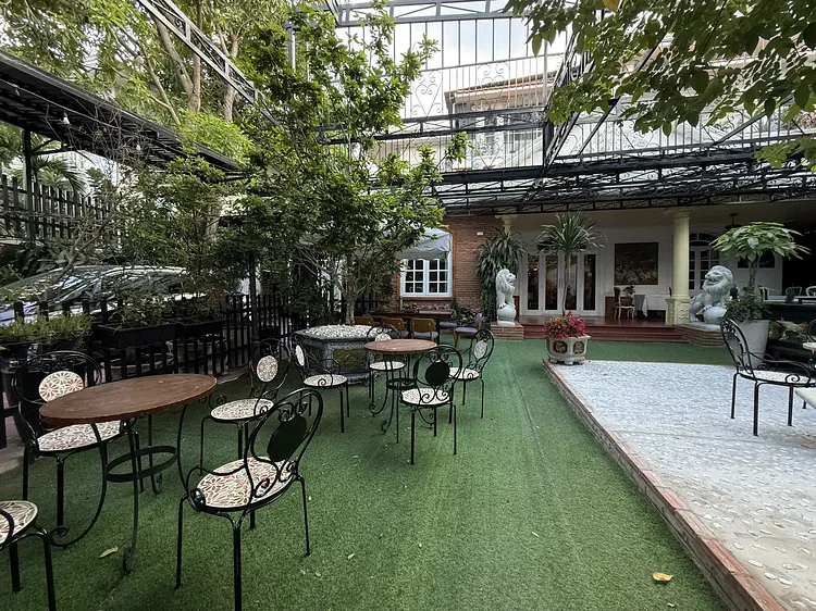 トロアグルマン