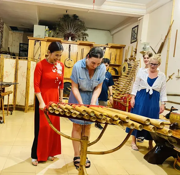 チュク・ マイ ・ミュージック・ ハウス