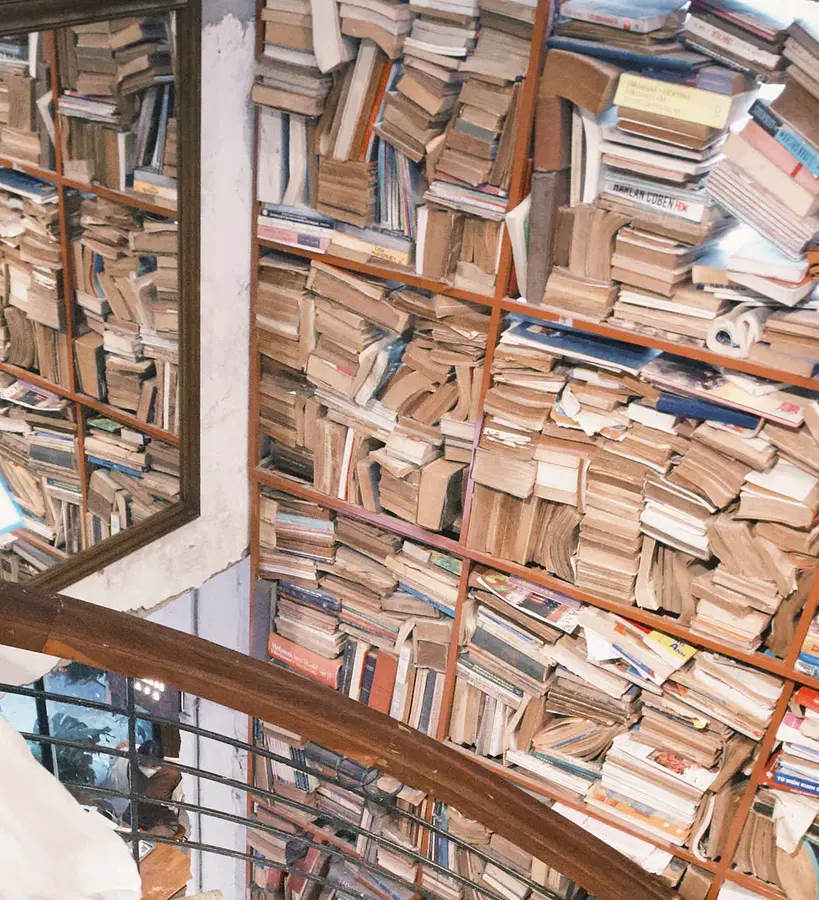 本好き必見！「Nhâm Cafe」は静けさとワクワクが同居する隠れ家カフェ