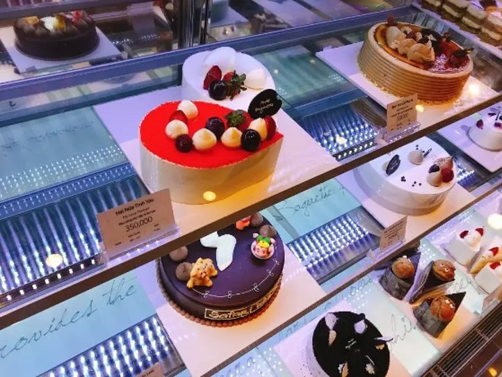 5区散策の休憩に！オシャレなPARIS BAGUETTE Cafe